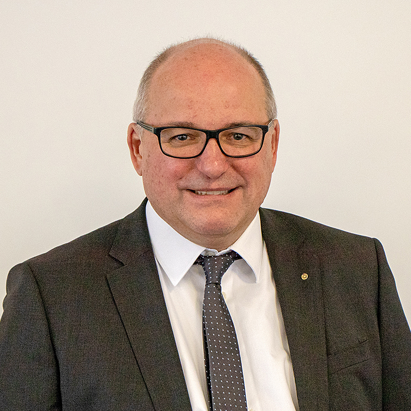 Prof. Dr. Bernd Stibi